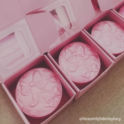 Parchment Texture Circles Bows